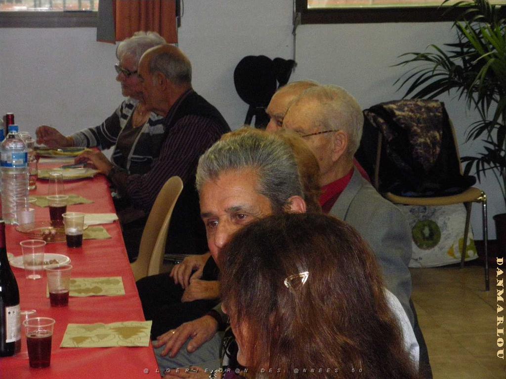 2015 12 19 ST LAURENT DU VAR REPAS DE NOEL AVEC L ALFAN (16).JPG